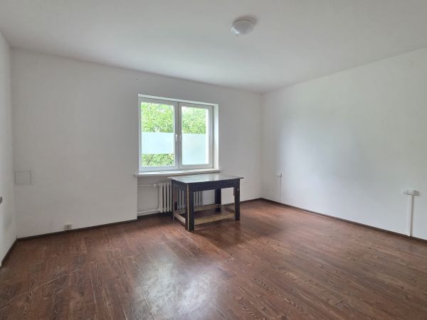 Image 1 Title